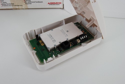New Alarmnet 7845cv2-Cellular Control Transceiver- Honeywell- 7845C/CZ Ademco - Picture 2 of 5
