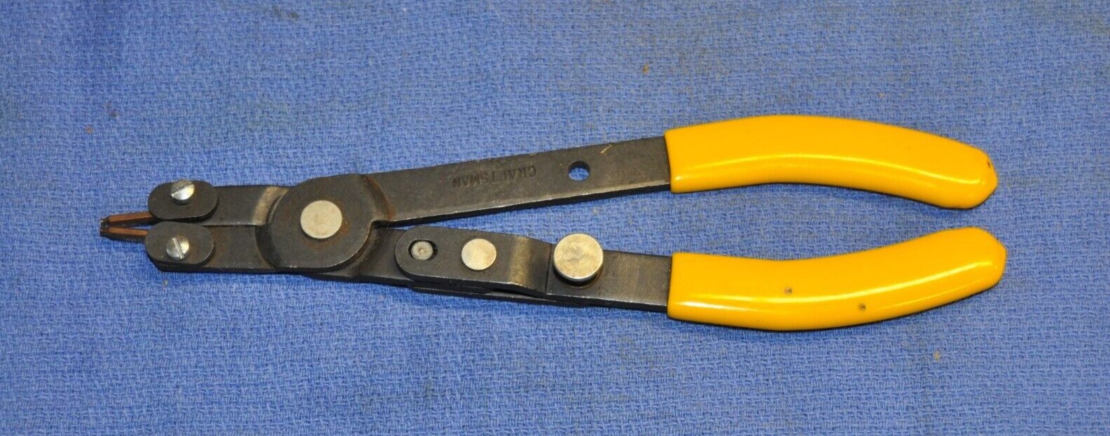 Craftsman reversible (in or out) retaining ring clip pliers with 4 sets of tips