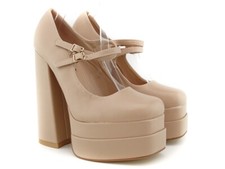 Beigefarbene Plateau-Pumps aus