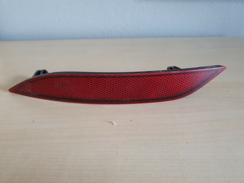 Audi VW Rückstrahler Rücklicht Heckstoßstangen Reflektor 8V0945105