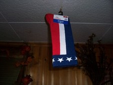 PATRIOTIC MENS STARS AND STRIPES THEME CREW SOCKS FOR SHOE SIZE 6-12 RED WHITE B