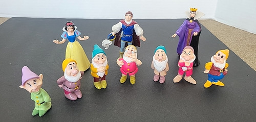 Vintage Disney Snow White Seven Dwarfs with Prince and Queen Figures Lot of 10