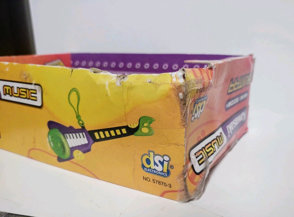 Kawasaki Mini Boom Guitar Vintage DSI  6 Different Techno & 6 Guitar Rhythms  - Image 4 of 4