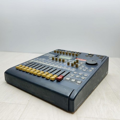 Roland Vm-3100 Pro Mixer 24 Bit 20 Channel Digital Mixer Roland Vm-3100 Pro Mixer 24 Bit 20 Channel Digital Mixer