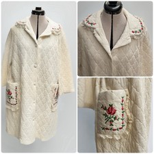 Vintage JC Penney Womens L Ivory Misses Robe Quilted Embroidered Made in USA