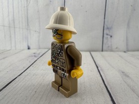 LEGO Major Quinton Steele minifig from Monster Fighters Sets #9463 9466 (mof004)