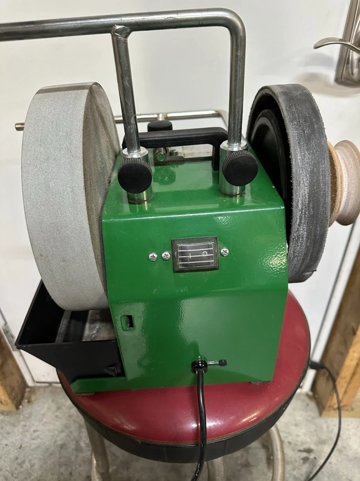 TORMEK SUPER GRIND NO. Afiladora refrigerada por agua 2000 Suecia Foto 2 de 4