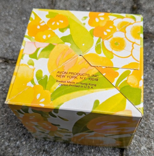 NEW Avon Treasure Basket w/4 fragranced soaps VINTAGE - Picture 3 of 4