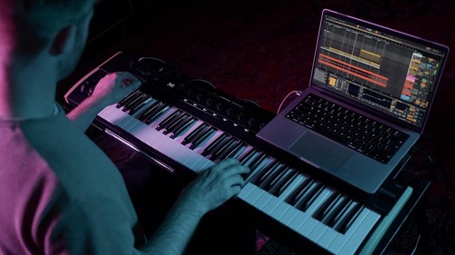 Korg Poly Aftertouch MIDI Controller Keystage-49 with MIDI2.0 Property Exchange - Picture 4 of 9
