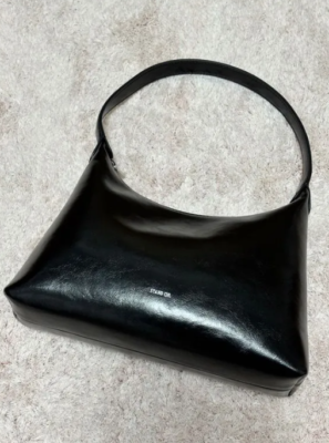 Stand Oil Plump bag Powder Black / Women
