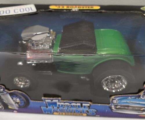 MUSCLE MACHINE 1932 FORD ROADSTER GREEN 1:18 SCALE 71165 DIECAST NEW IN BOX - Picture 2 of 3