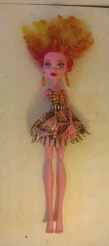 2014 Monster High Doll "GOOLIOPE JELLINGTON" Monster High Freak Du Chic Doll