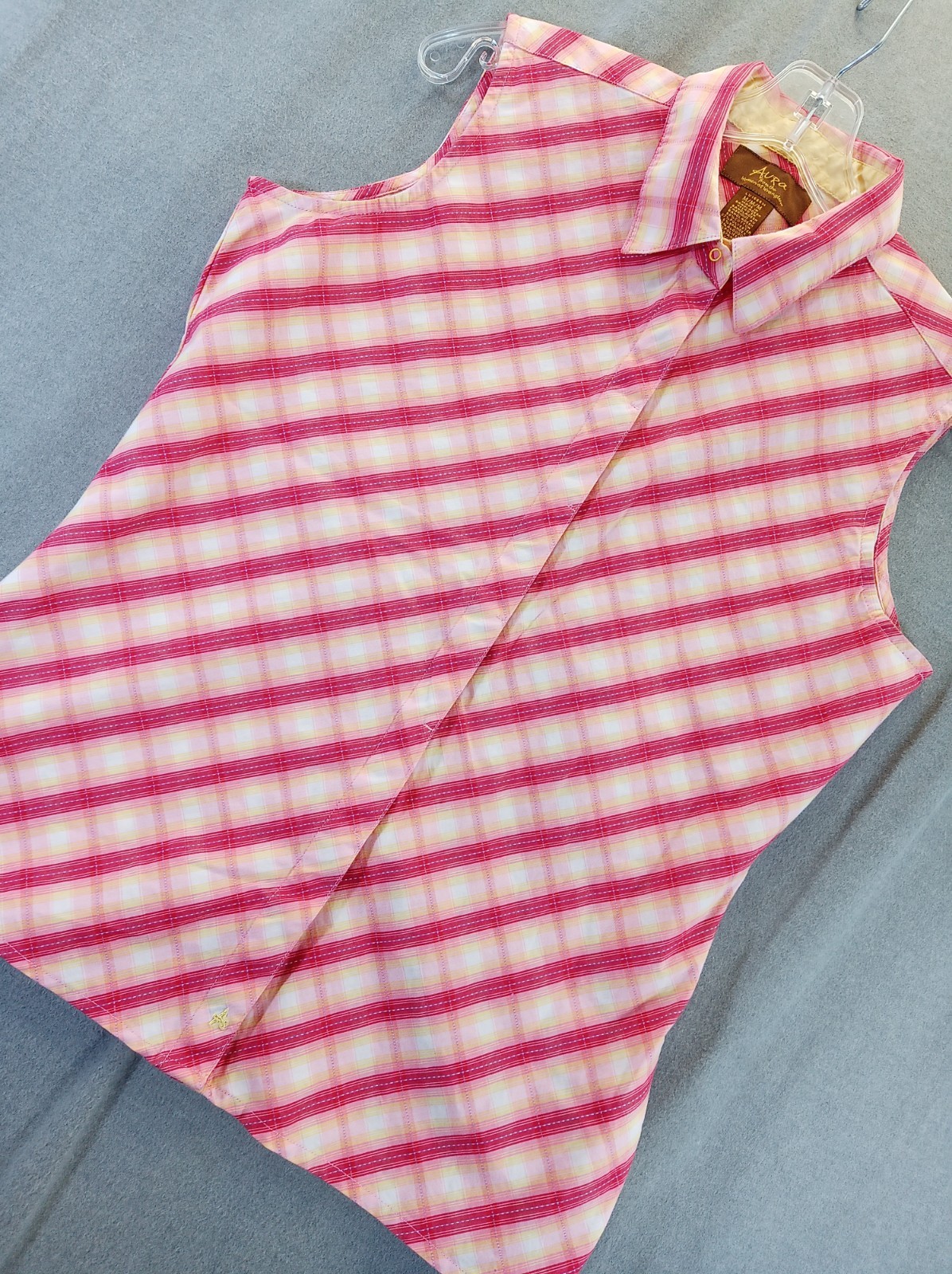 Aura Wrangler shirt Women medium Pink Yellow plaid Snap sleeveless Western image 4