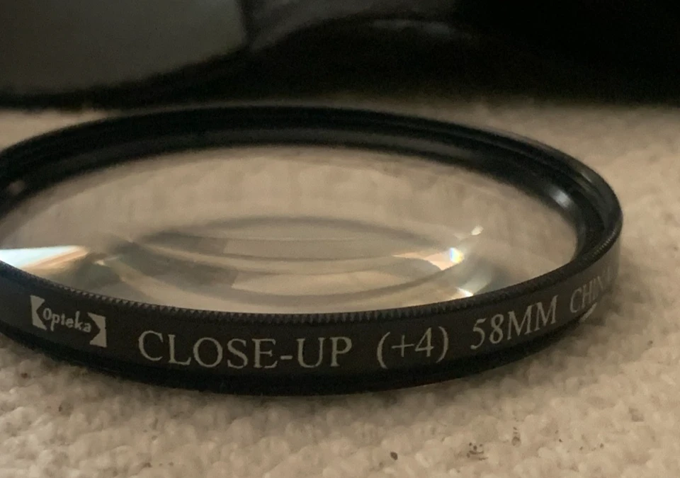 Opteka Close-up Lens Set 58mm  +1, +2, +4 with Case - Image 2 of 4