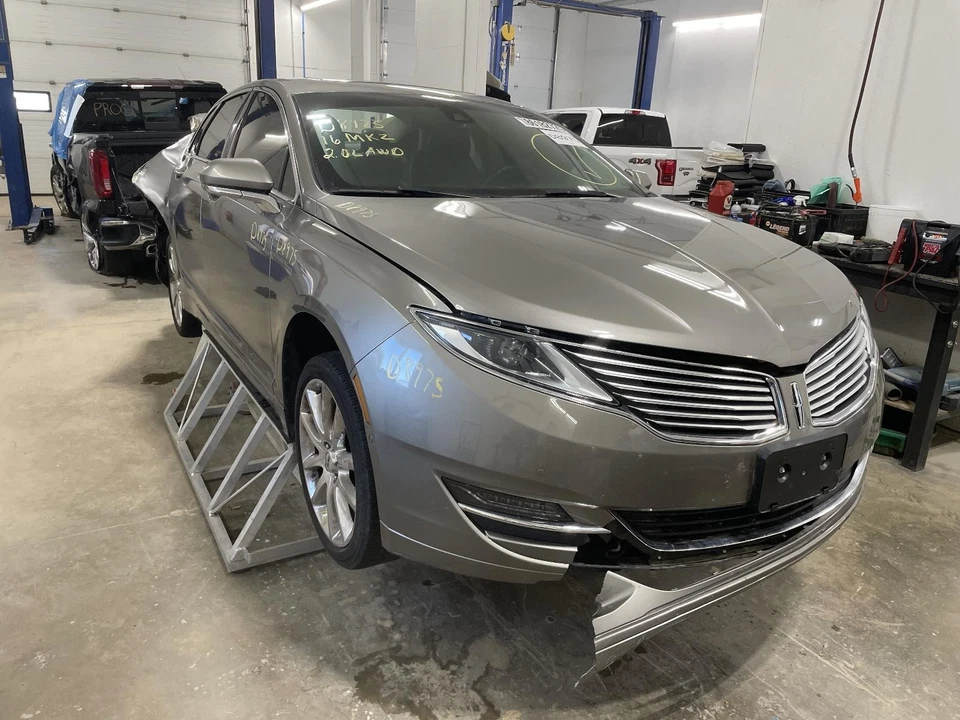 Used Washer Fluid Reservoir fits: 2016 Lincoln Mkz  Grade A Foto 4 de 4