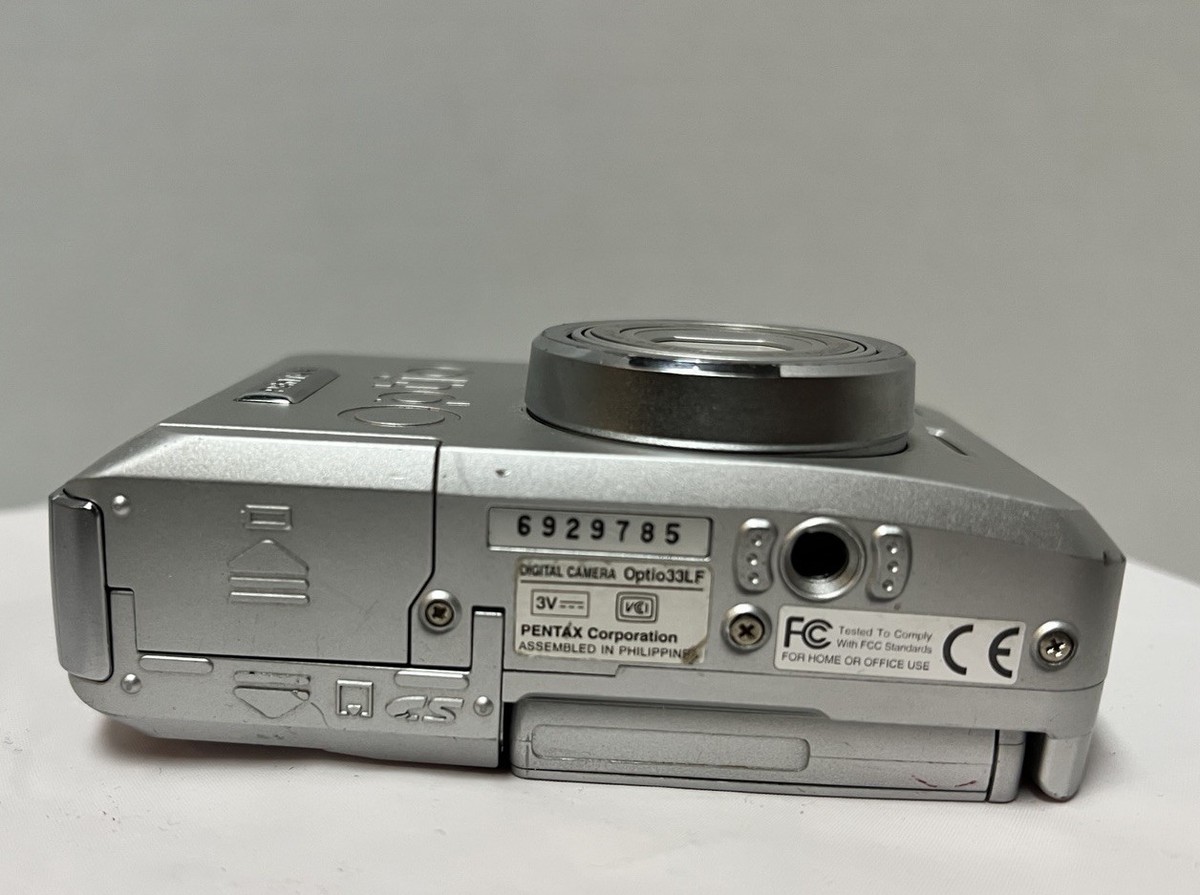 PENTAX Optio 33LF Compact Digital Camera 3.2 MP 3x Optical Zoom