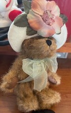 Boyds Bear Plush Light Brown Bear 7" green neck ribbon WHITE hat roses 1364