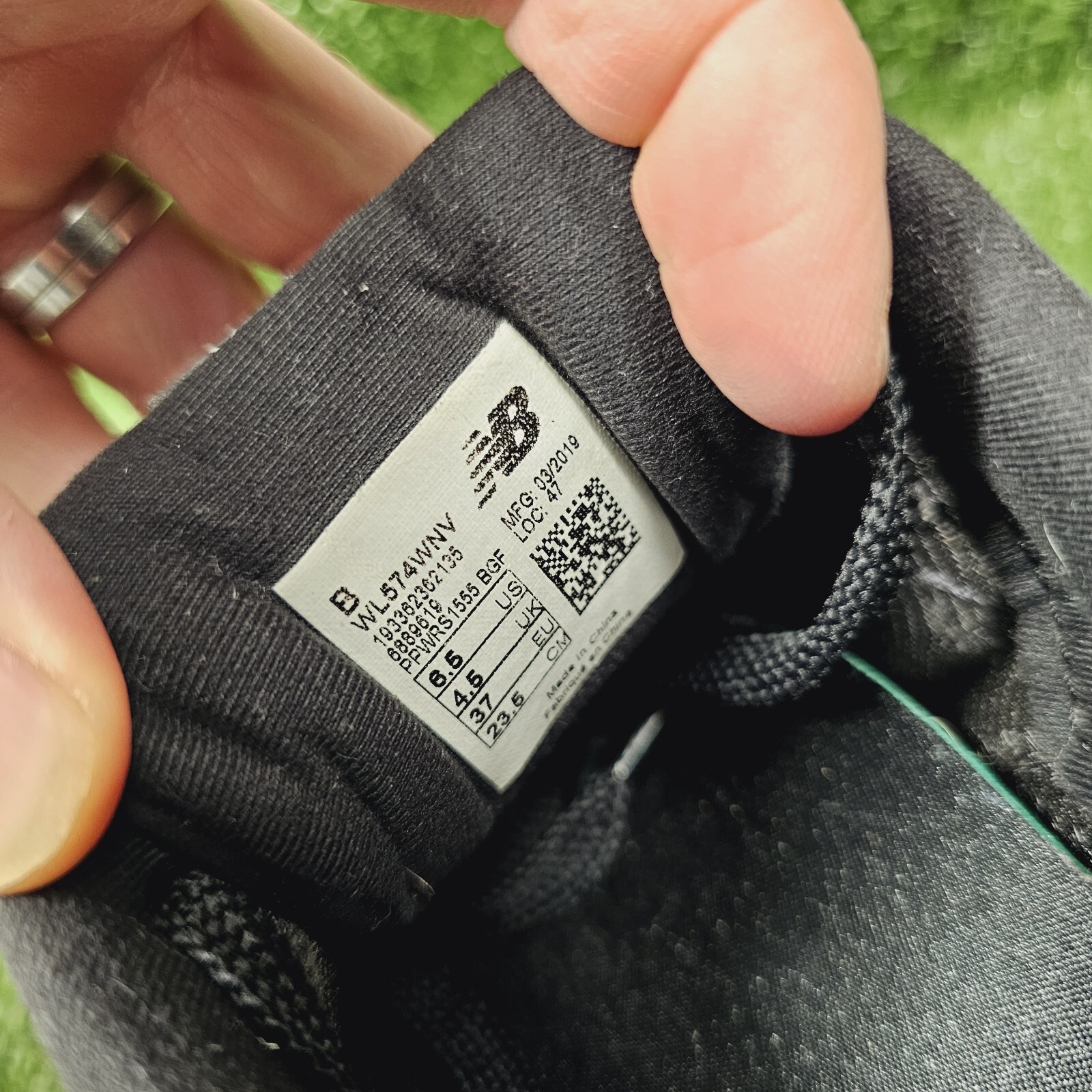 New Balance 574 Classic Triple Black Onyx Athletic Sneakers Womens Size 6.5 thumbnail 10