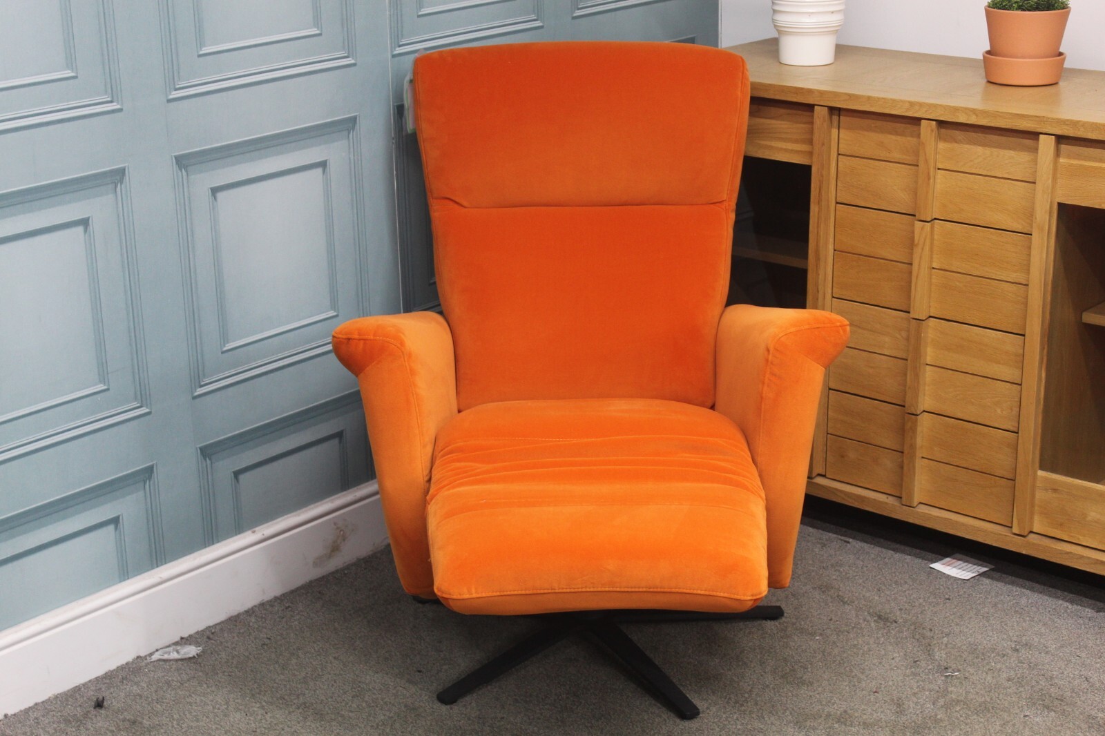FURNITURE VILLAGE TV, ELECTRIC RECLINER & SWIVEL CHAIR IN ORANGE VELVET