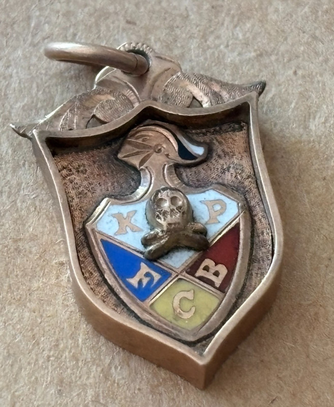 ANTIQUE KNIGHTS OF PYTHIAS 10K GOLD WATCH FOB SKULL/KNIGHT/KPFBC /MASONIC