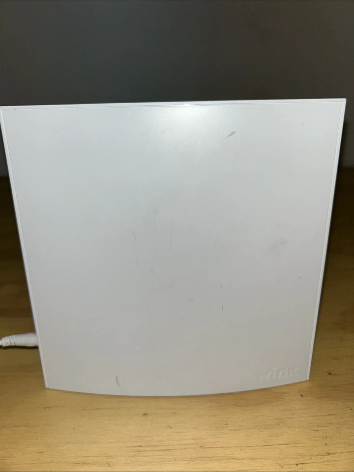 Hub Wink 2 WNKHUB-2US Smart Home Z-Wave Hub con fuente de alimentación Foto 3 de 4