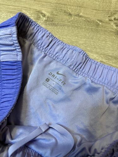 Nike Dri Fit Lila Gefütterte Laufshorts Gr. Medium Top Zustand - Bild 3 von 5