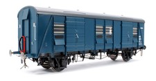 Heljan 9153 SR Parcels & Miscellaneous Van (PMV) S1574 BR Blue (plywood body)