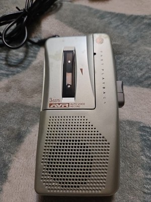Vintage GE 3-5375  Microcassette Recorder AVR Voice Recorder With Clip On Mic.