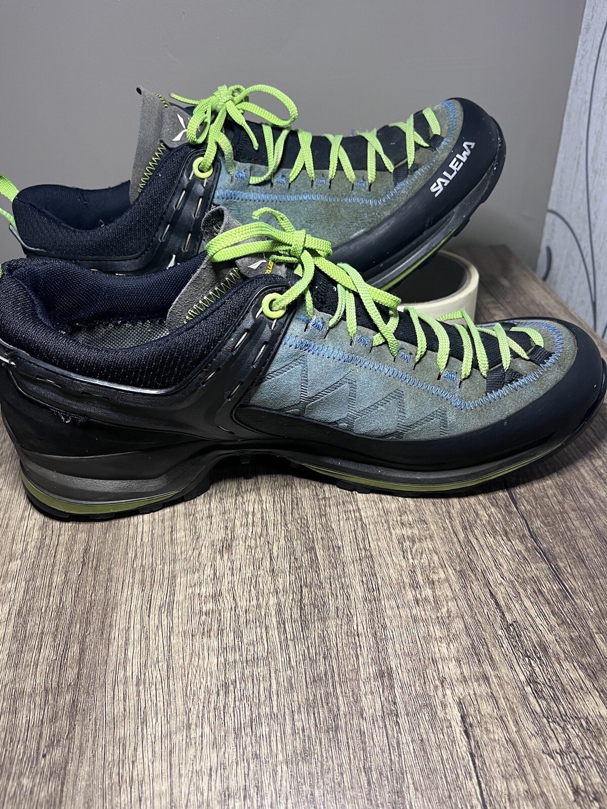 Salewa TRAINERS HIKING WALKING Boots SIZE 8 UK MENS Ortholite Leather