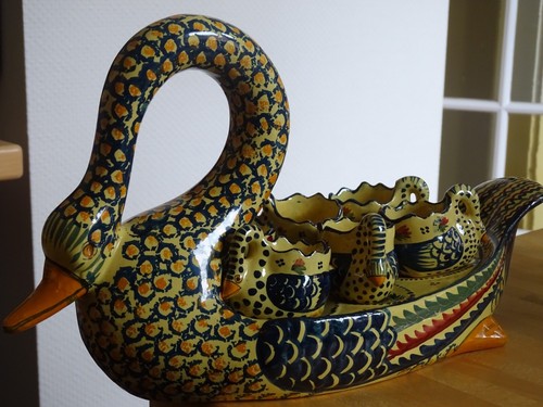 VINTAGE SWAN CERAMIC YELLOW EGG CUPS SERVER HENRIOT QUIMPER FRANCE - Picture 2 of 21