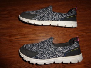 old navy blue flip flops