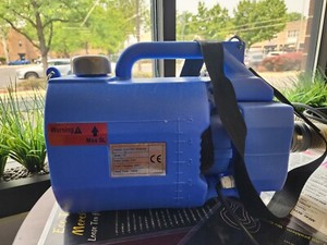 Portable electrostatic sprayer