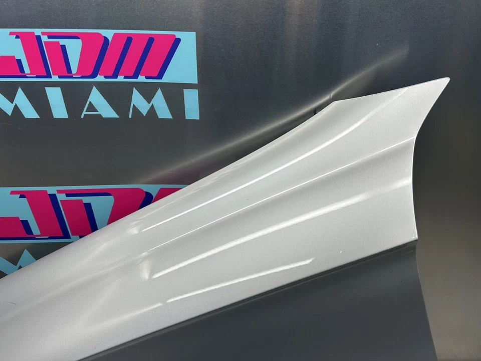 W219 Mercedes CLS 350 500 550 2006-2011 guardabarros delantero lado izquierdo conductor plateado Foto 3 de 4