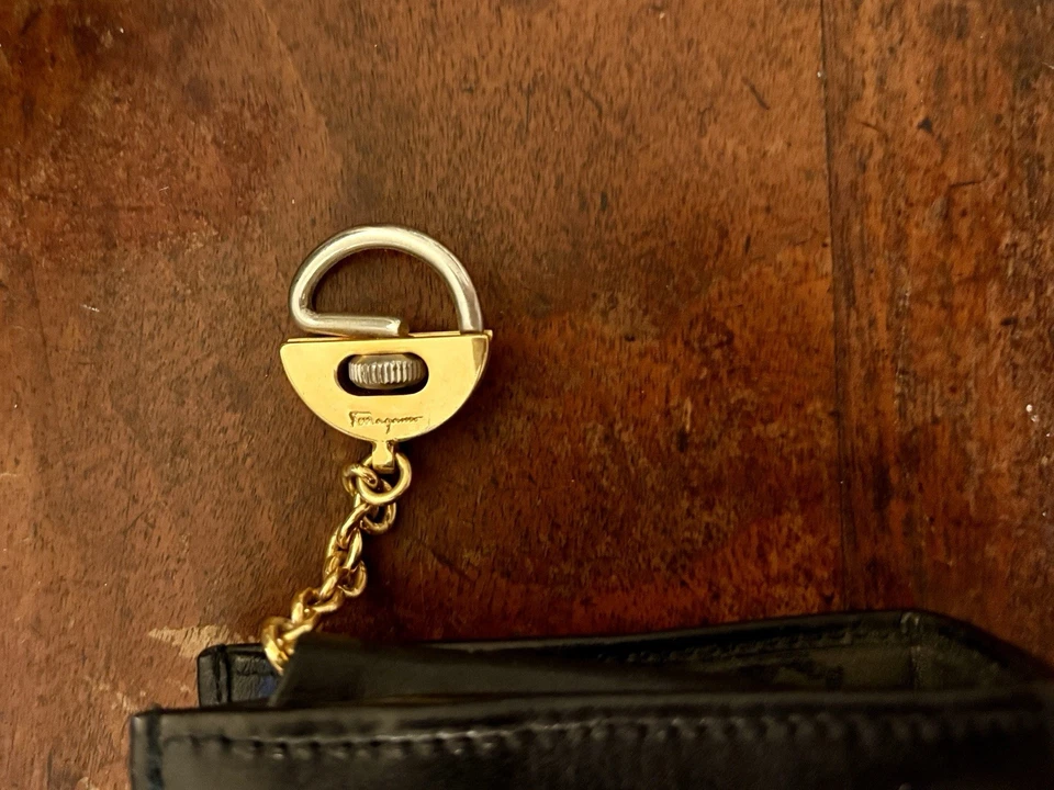 Carteira de moedas de couro preta Salvatore Ferragamo - Imagem 3 de 4