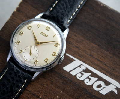 Vintage Tissot Mechanical Leather Watch Small Seconds Rare Numeral Dial von 1958