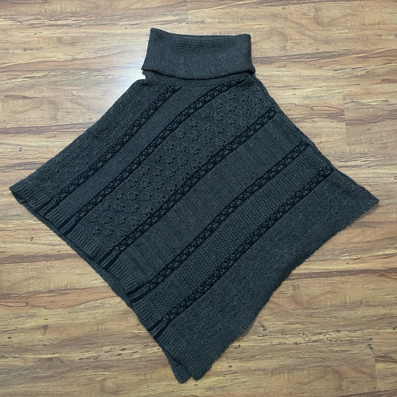Lineamaglia Knit Poncho Cape Womens One Size Gray Striped Wool Mohair Turtleneck