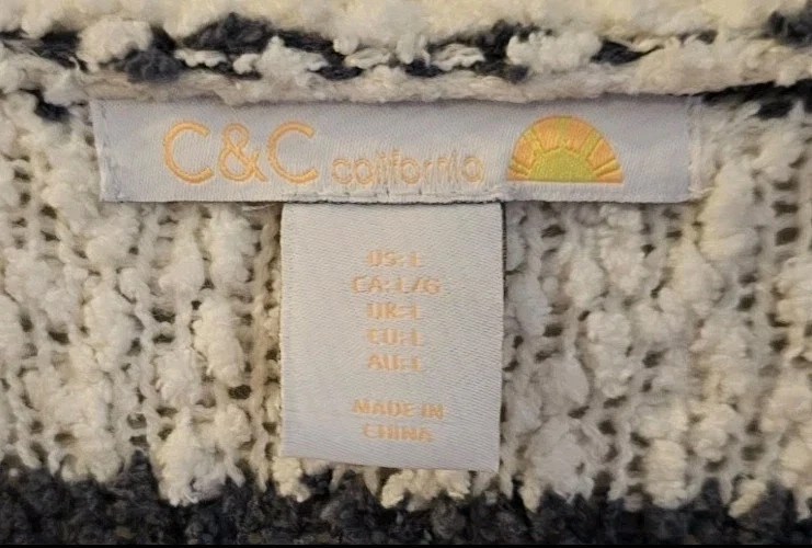 Suéter estilo cárdigan C&C California con mangas estilo ala talla grande Foto 3 de 4