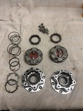 79-85 Toyota Pickup / 4runner Solid Axle Aisin Locking Hub Set (pair) Complete