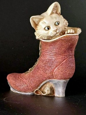 Harmony Kingdom White Heather Cat in Boot Trinket Box Limited Edition HTF 