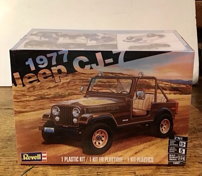 Revell Level 5 Model Kit 1977 Jeep CJ-7 2-in-1 Kit 1/24 Scale Model.   1