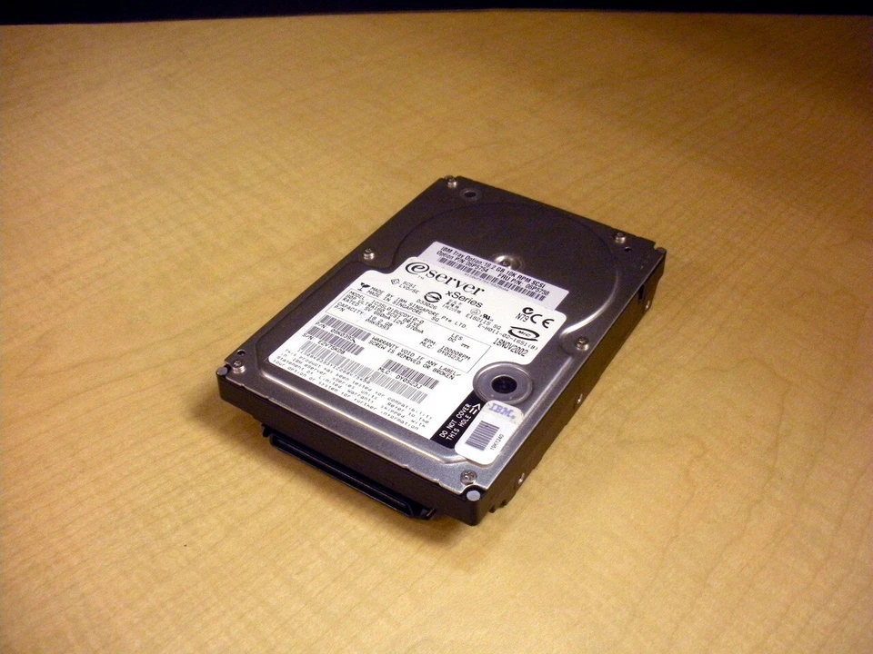 IBM 06P5754 18.2GB 10K Ultra160 XSeries SCSI Hot Swap Hard Drive - Image 2 of 3