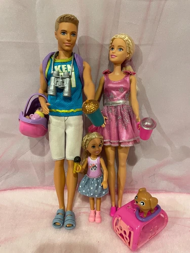Family Dolls Set of 4 People with Mom, Dad, 2 Kids and a Puppy