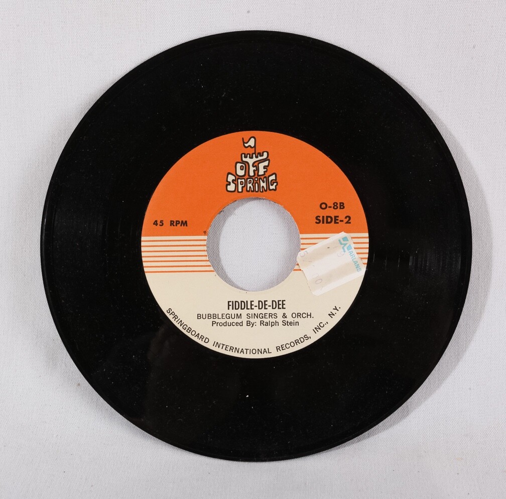 45 Rpm Cake Fiddle-De-Dee / Pat-A-Cake by Bubblegum Singers, 7