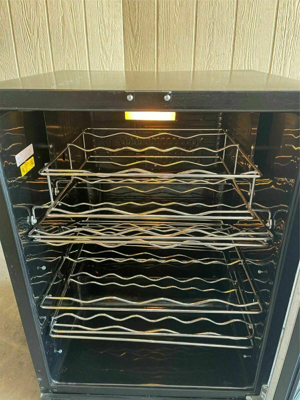 ST JENNAIR 24" UNDERCOUNTER WINE FRIDGE/COOLER/CHILLER JWC2450ARS