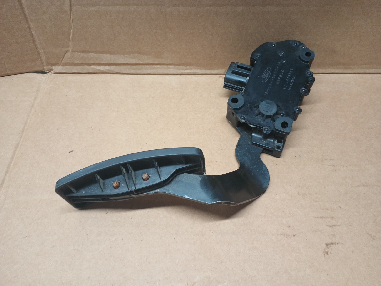 05-07 Ford 6.0L Diesel F250 F350 Accelerator Throttle Pedal 5C34-9F836-AE OEM