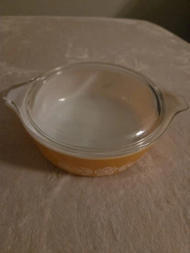 Vintage Pyrex Lidded Cassarole Dish Butterfly Gold  1 pt