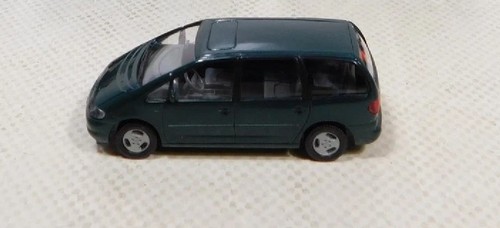 FORD GALAXY People mover Dk GREEN 51mm Plastic HO 1/87 scale model WIKING 29940 | Zustand: Used
