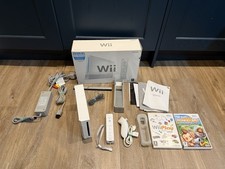Nintendo Wii Console with Original Box 2 Games, Controller,Nunchuck
