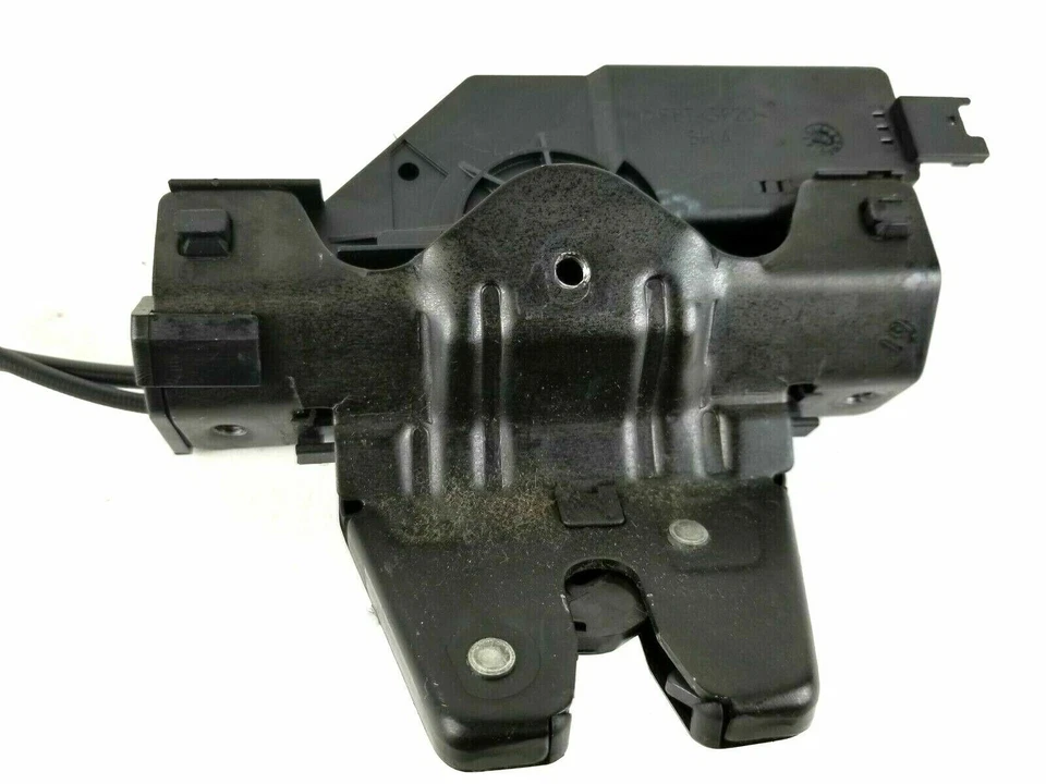 2006 BMW 325xi E90 задняя защелка привода крышки багажника + кабель от оригинального производителя A20 - Изображение 2 из 4