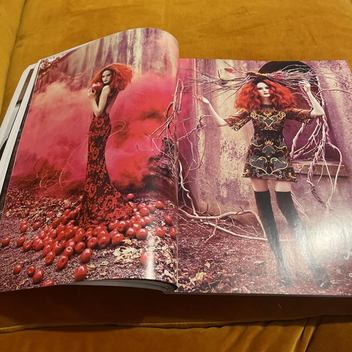 HARRODS MAGAZINE - SEPTEMBER 2014 - HARRODS SHOE HEAVEN IN VERY GOOD CONDITION. - Picture 8 of 15